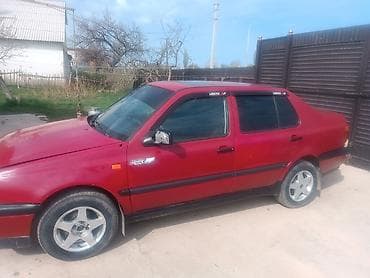volkswagen toureg: Volkswagen Vento: 1992 г., 1.8 л, Седан — 2