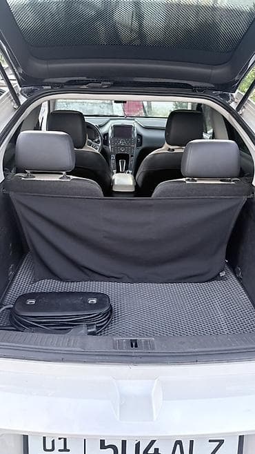 auto kg: Chevrolet Volt: 2012 г., 1.5 л, Автомат, Гибрид, Хэтчбэк — 6