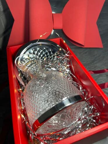 из серебра: Графин 360 в подарочной 3д коробке • Коробка с большим бантом • — 4