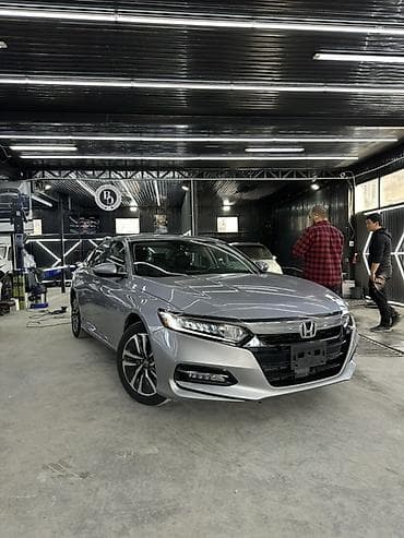 mini car: Honda Accord: 2019 г., 2 л, Вариатор, Гибрид, Седан — 7