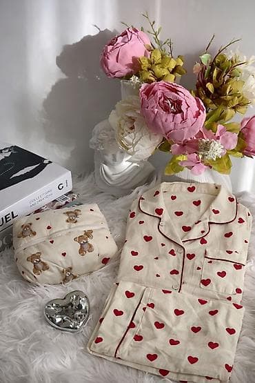 открытки с праздником нооруз: Подарки на 8 - марта Скидка Пижама двойка + косметичка и зеркало — 3