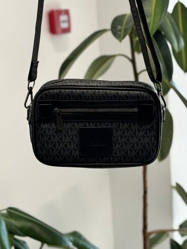 кошелек майкл корс: Барсетка, Michael Kors, Материал: Искусственная кожа, Съёмный ремень, Регулируемый ремень, Разделенные отделения, Новый — 1