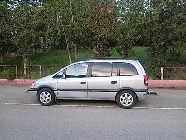 Транспорт: Opel Zafira: 2022 г., 0.2 - engine capacity л, Кол менен иштөөчү, Бензин — 4
