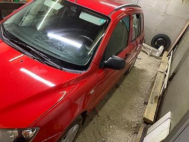 mazda 323 2003: Mazda Demio: 2004 г., 1.3 л, Механика, Бензин, Хэтчбэк — 5