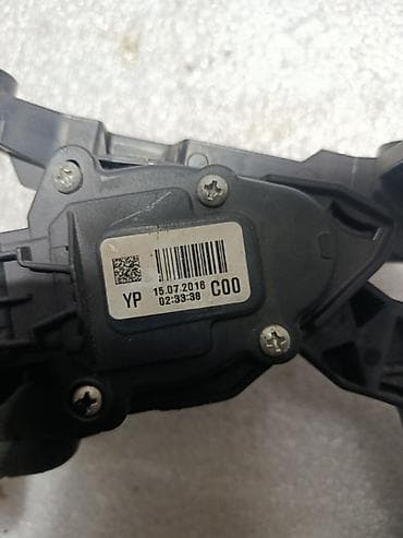 бесконтактный дпдз: Электронная педаль акселератора (датчик положения педали газа) — 4