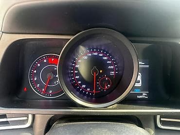 geely e5: Hyundai Avante: 2022 г., Седан — 7