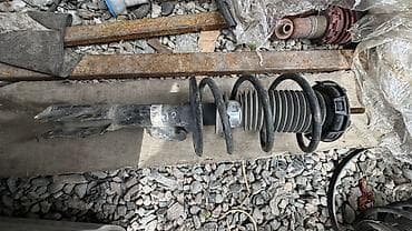 Передний амортизатор Toyota