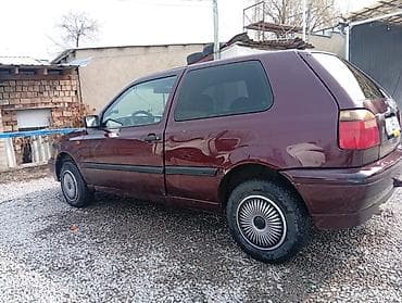 Volkswagen Golf: 1992 г., 1.8 л, Механика, Бензин, Хэтчбэк