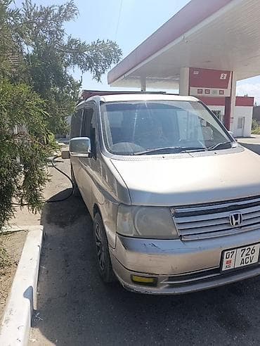 фора: Honda Stepwgn: 2001 г., 2 л, Газ, Минивэн — 1