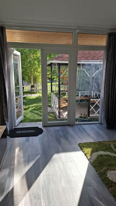 сдаю комнату каракол: Квартира, ЦО Карвен 4 сезона, Сары-Ой, Детская площадка, Парковка, стоянка, Охраняемая территория — 1