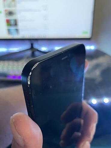 IPhone 12, - Цвет: чёрный - Память: встроенная (на фото системная — 3