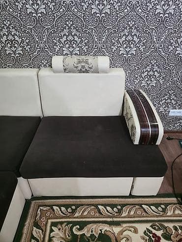 углов: Угловой диван, C подушками — 3