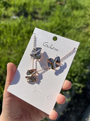 золотая цикада: Набор украшений Gullina: колье и серьги - Комплект из трех предметов — 1