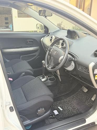 corolla 2004: Toyota Ist: 2004 г., 2 л, Автомат, Бензин, Седан — 4