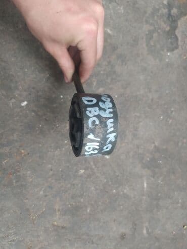 запчасти на субару форестер в бишкеке: Subaru Forester SF5 подушка двигателя, Субару Форестер СФ5 подушка — 2