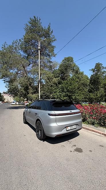 byd e3: Lixiang L7: 2025 г., Автомат, Гибрид, Кроссовер — 2
