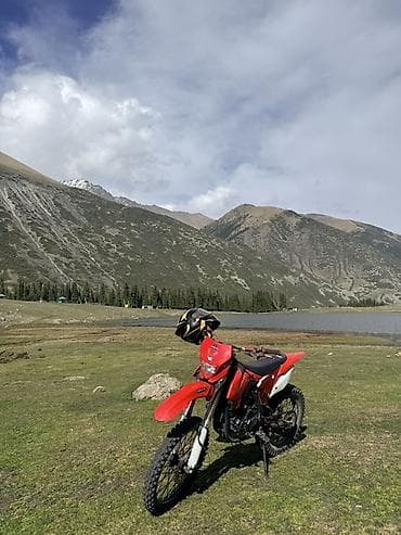 электра мото: Эндуро-мотоцикл красного цвета - Формат: легкий эндуро/ Dual-sport — 2