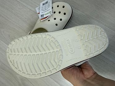 шлепка крокс: Сабо, 37.5, 37, 38, Crocs, Новый, цвет - Бежевый, Самовывоз — 2