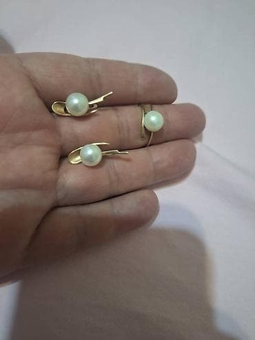 Комплект украшений с жемчугом: серьги + кольцо. - Металл: жёлтый