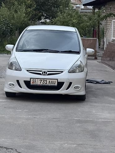 Транспорт: Honda Fit: 2004 г., 1.3 л, Автомат, Бензин, Хэтчбэк — 2