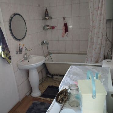 срочно срочно продаю дом город карабалта: Дом, 60 м², 4 комнаты — 8