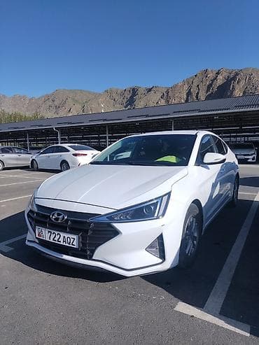 camry 2006: Hyundai Avante: 2018 г., 1.6 л, Автомат, Газ, Седан — 2