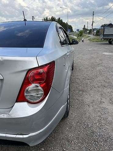 aveo: Chevrolet Aveo: 2012 г., 1.6 л, Седан — 4