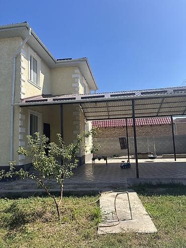 open space: Двухэтажный дом с большим навесом и плиточной террасой. - Планировка — 1