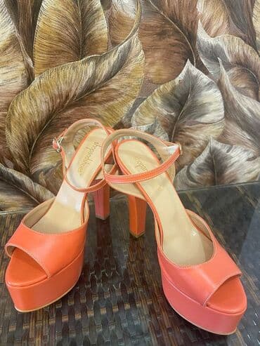 Продаю босоножки в отличном состоянии. Покупала в Турции. Размер 39