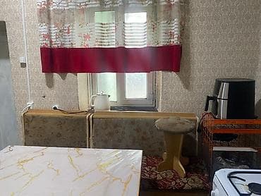 дома с петровка: Срочно продается 3комнатный дом барачного типа в центре города Каракол — 9
