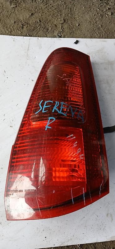 Задний правый стоп-сигнал Nissan 2002 г., Б/у, Оригинал, Япония — 1