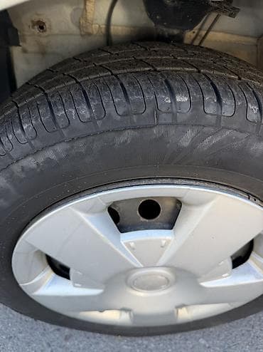 Продажа авто: Toyota Ist: 2003 г., 1.3 л, Автомат, Бензин, Хэтчбэк — 9