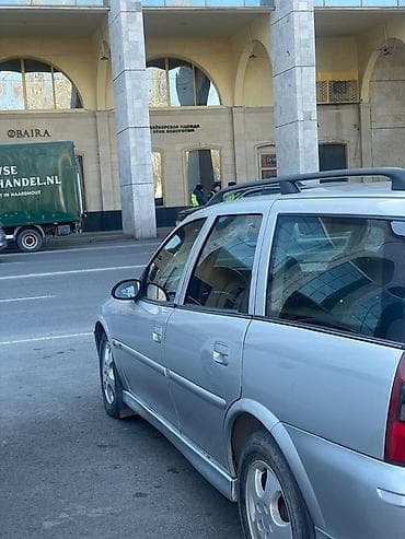 Opel Vectra: 2000 г., 1.8 л, Механика, Бензин, Универсал