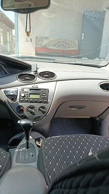belarus mtz 82: Ford Focus: 2001 г., Автомат, Бензин, Седан — 6