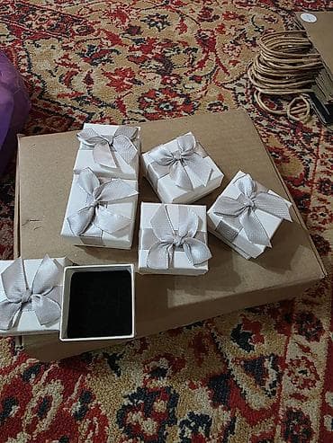 Аппараты для стирки ковров: Распродажа! Розовая коробка 300с, белые коробки по 60с, заколки за 3шт — 4