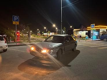 Транспорт: Mazda Cronos: 1993 г., 2 л, Механика — 3