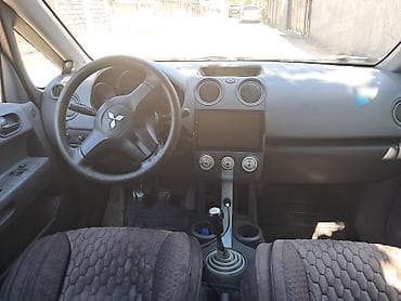 круглый: Mitsubishi Colt: 2006 г., 1.3 л, Механика, Бензин, Хэтчбэк — 2