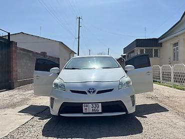 jetta 2: Toyota Prius: 2015 г., Гибрид, Хэтчбэк — 3