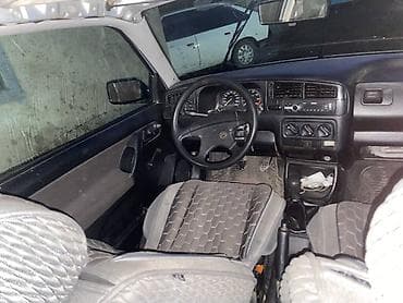 Volkswagen Golf: 1993 г., 1.4 л, Кол менен иштөөчү, Бензин, Хетчбек — 1