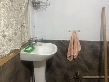 сдаю дом долго: 70 кв. м, 5 бөлмө, Брондолгон эшиктер, Забор, тосулган, Жылуу пол — 2