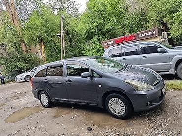 Toyota WISH: 2005 г., 1.8 л, Автомат, Бензин, Универсал