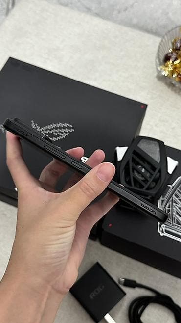 компьбтер: Asus ROG Phone, Б/у, 512 ГБ, цвет - Черный, В рассрочку, 2 SIM — 5