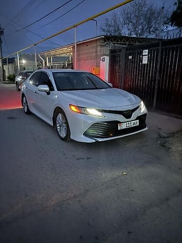 авто подборщик: Бишкек Иссык куль в любую точку до пансионата, Toyota Camry, белый — 1