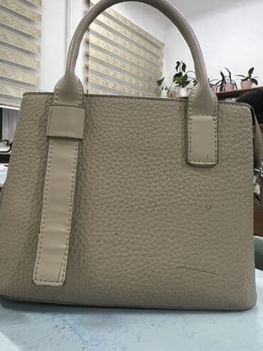 булгари комплект золото цена бишкек: Женская сумка-тоут, бежево‑таупового цвета - Формат: жесткая — 1