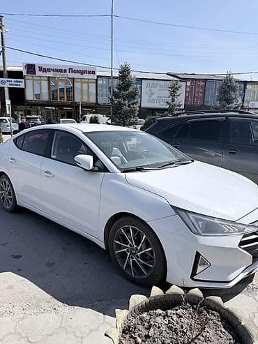 Транспорт: Hyundai Elantra: 2018 г., 2 л, Бензин, Седан — 1