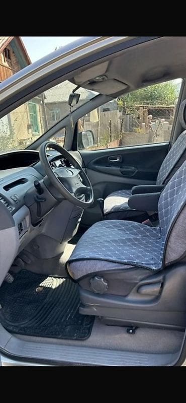 таетта авенсис версо: Toyota Avensis Verso: 2001 г., 2 л, Механика, Дизель, Минивэн — 4