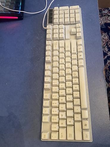 Периферия для ПК — комплект В комплект входят: - Проводная клавиатура