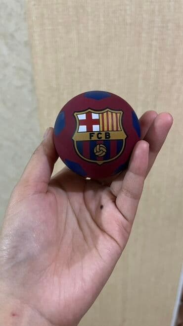 мячи для художественной гимнастики: Мяч-сквиш с логотипом футбольного клуба «FCB» (Барселона). - — 1