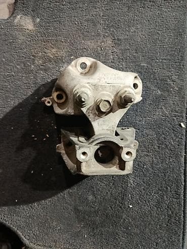 logitech c525: Подушка мотора Kia 2018 г., Оригинал — 1