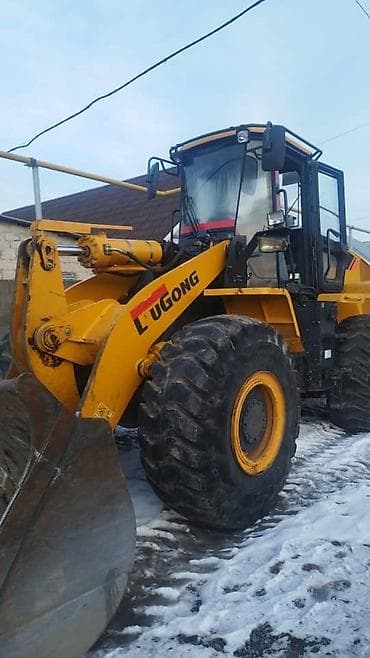 Сдаю Фронтальный погрузчик, Посуточно